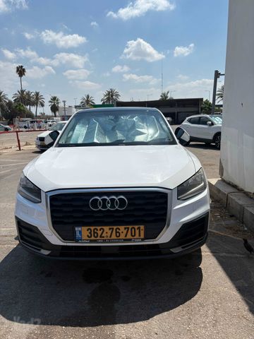אאודי Q2