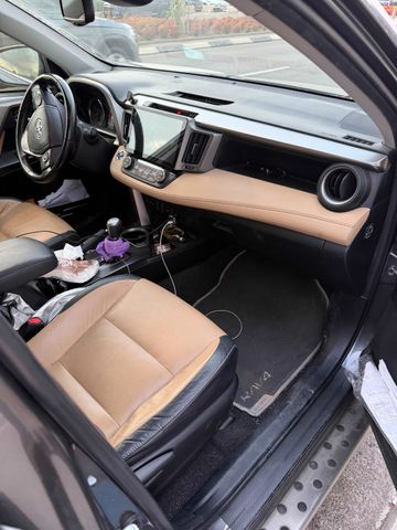מודעת רכב טויוטה RAV4