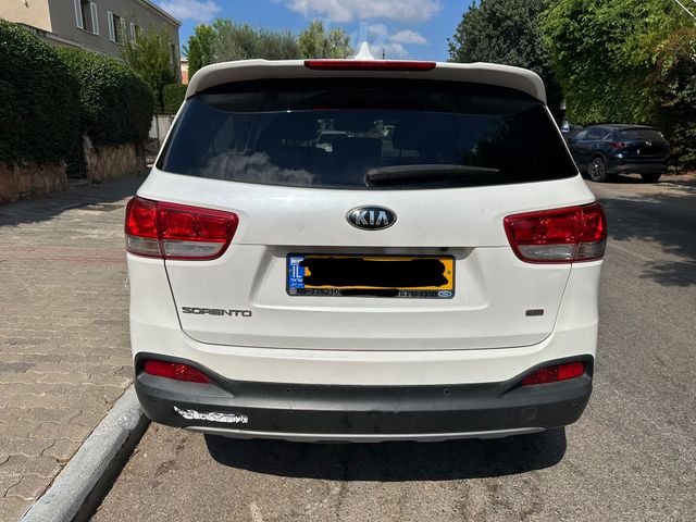 קיה סורנטו