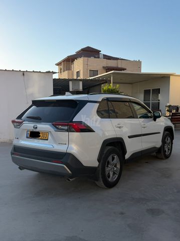 טויוטה RAV4