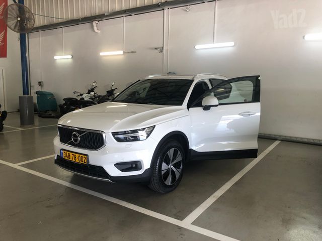 מודעת רכב וולוו XC40