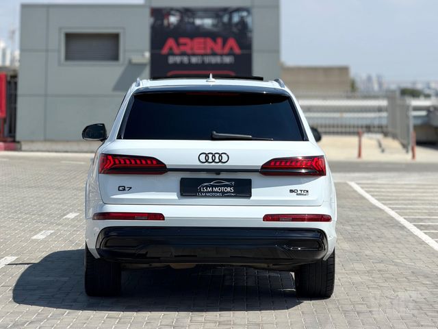 אאודי Q7