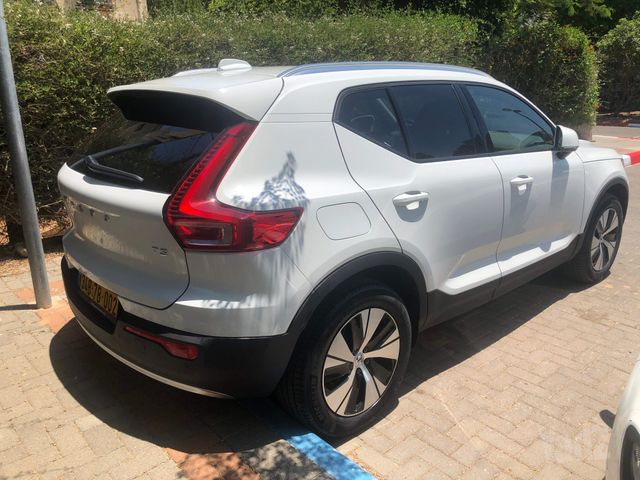 וולוו XC40