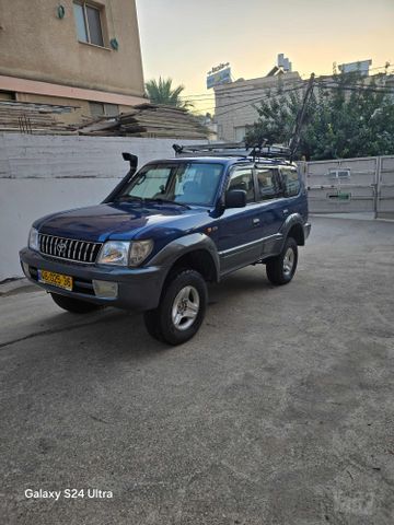 טויוטה לנד קרוזר