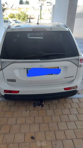 מיצובישי אאוטלנדר