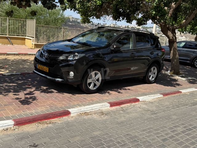 טויוטה RAV4