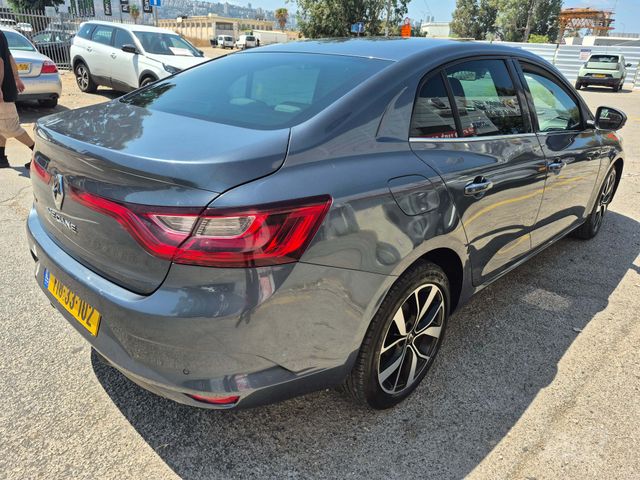 רנו מגאן