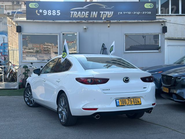 מאזדה 3