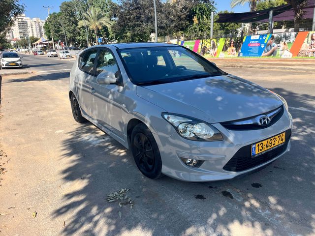 יונדאי i30