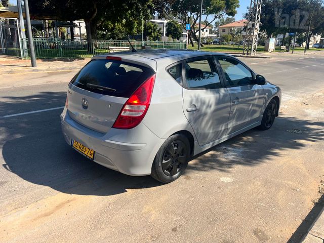 יונדאי i30