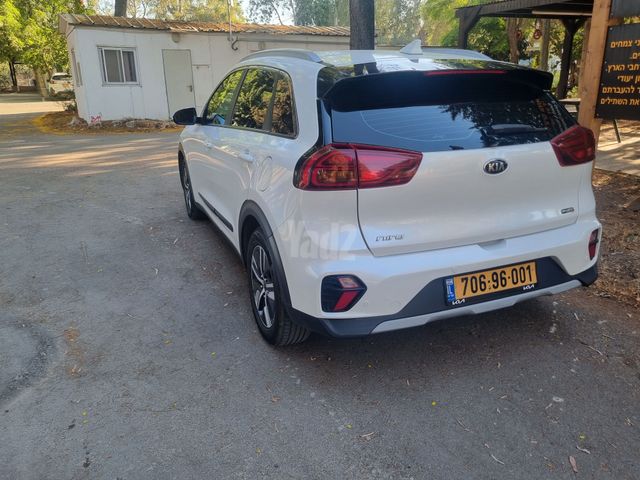 קיה נירו