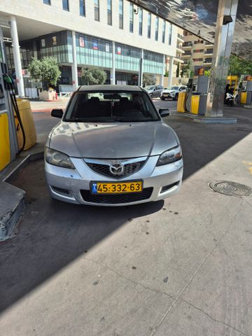 מודעת רכב מאזדה 3