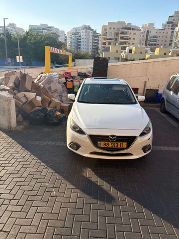 מאזדה 3
