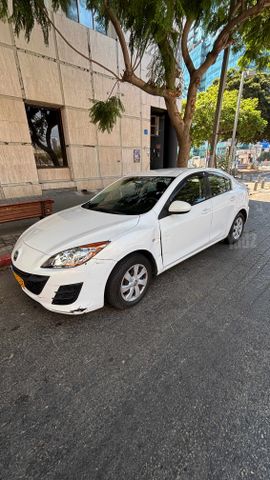 מודעת רכב מאזדה 3