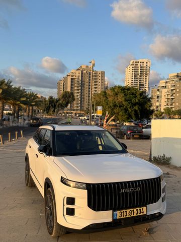 ג'אקו J7