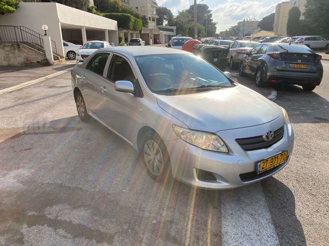 טויוטה קורולה