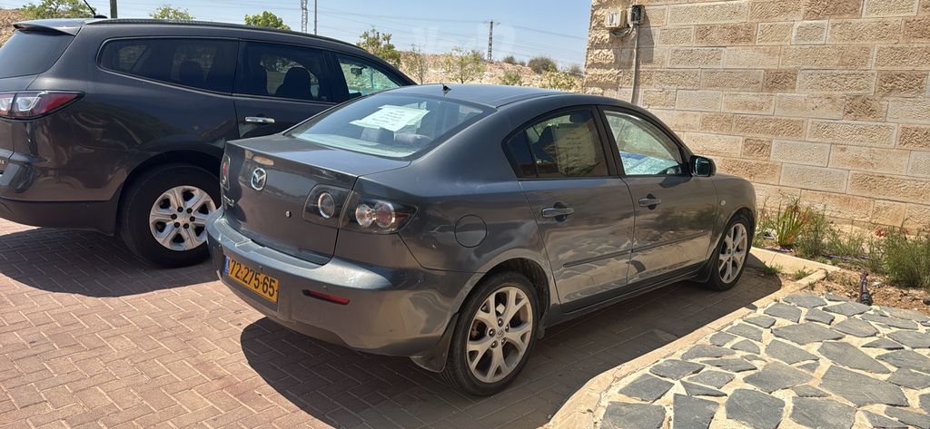 מאזדה 3
