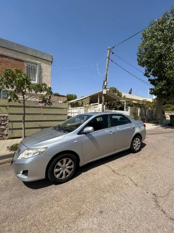 טויוטה קורולה