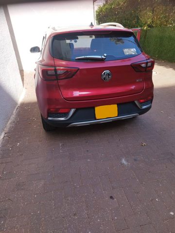 אם ג'י ZS