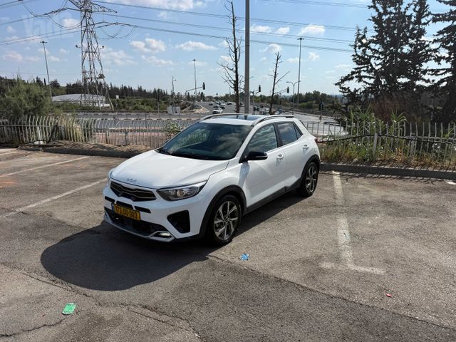 קיה סטוניק