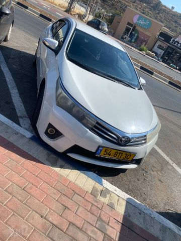 טויוטה קורולה