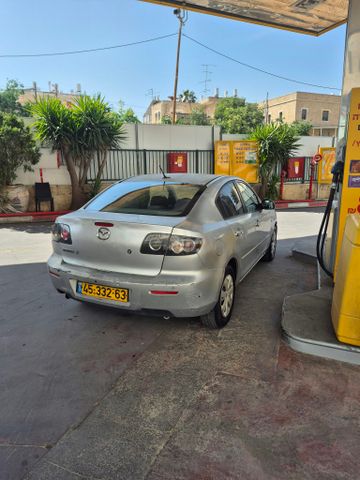 מאזדה 3