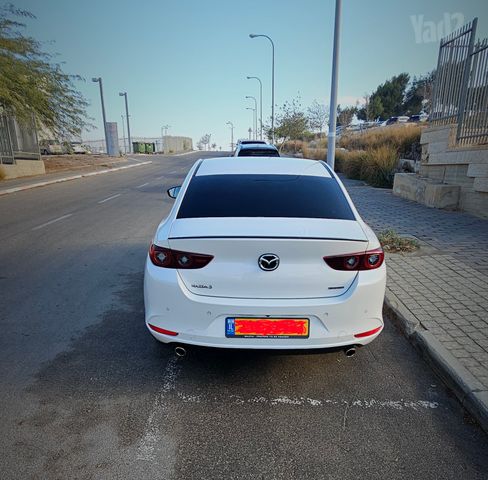 מאזדה 3