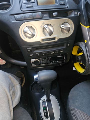 טויוטה יאריס