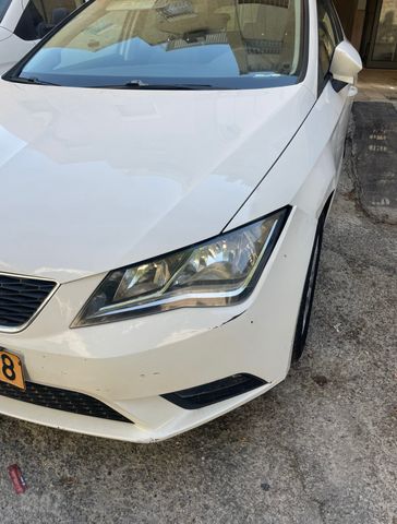 סיאט לאון
