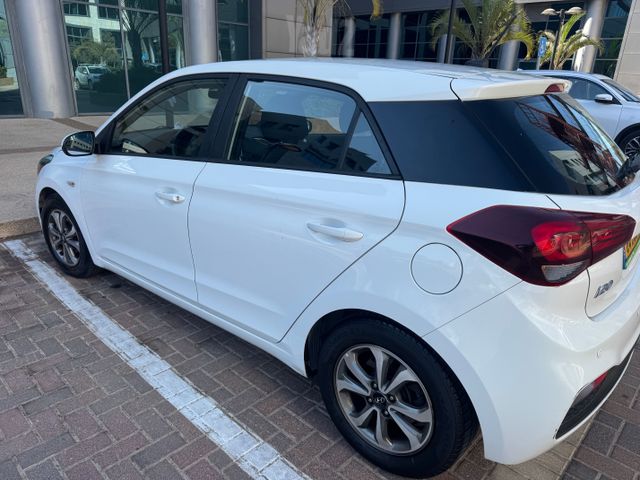 יונדאי i20