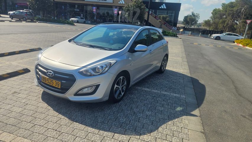 יונדאי i30