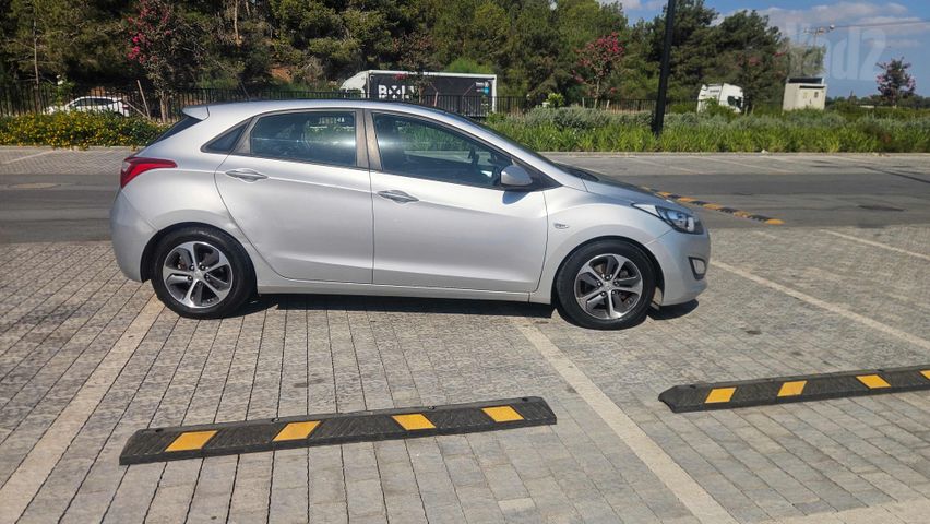 יונדאי i30