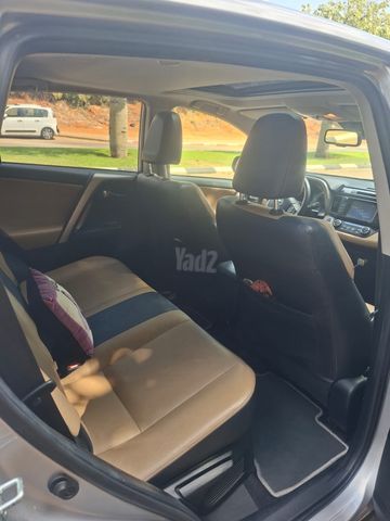 טויוטה RAV4