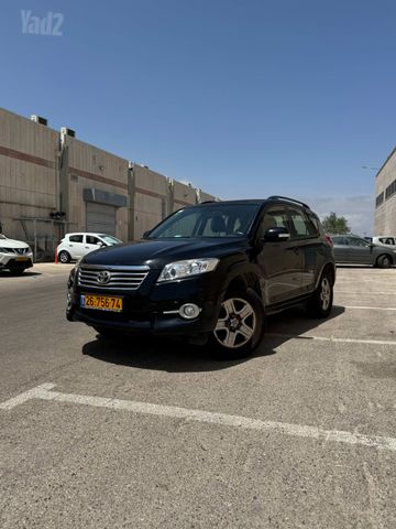 טויוטה RAV4