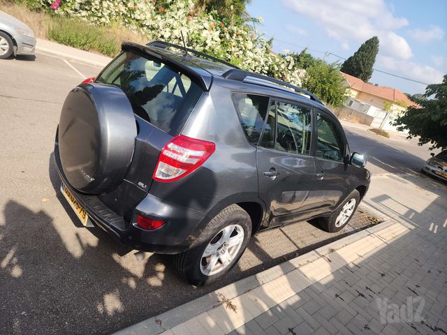 טויוטה RAV4