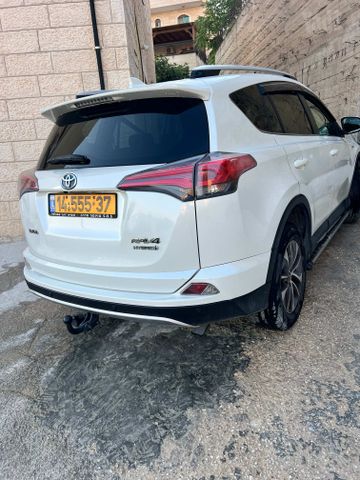 טויוטה RAV4
