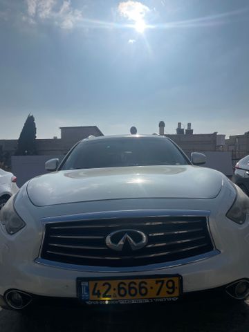 אינפיניטי FX37