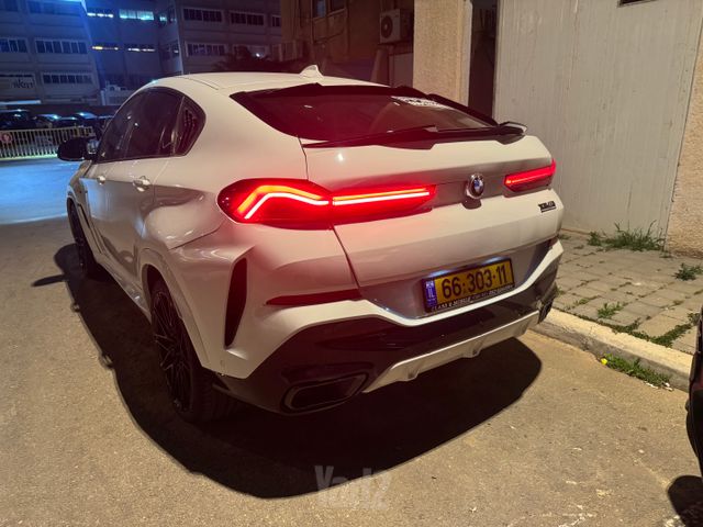 ב מ וו X6