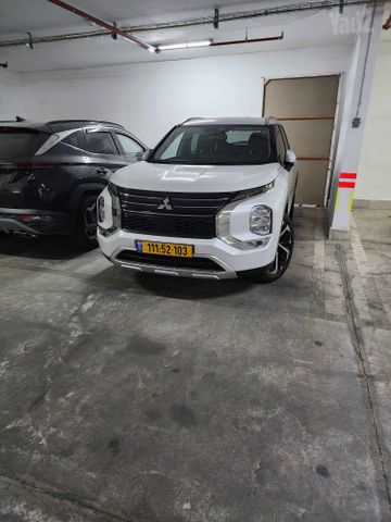 מיצובישי אאוטלנדר