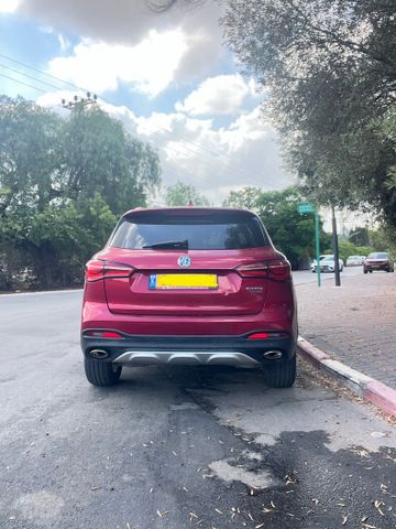 מודעת רכב אם ג'י EHS PHEV