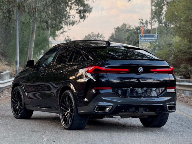 ב מ וו X6