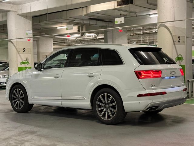 אאודי Q7