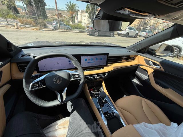אם ג'י EHS PHEV