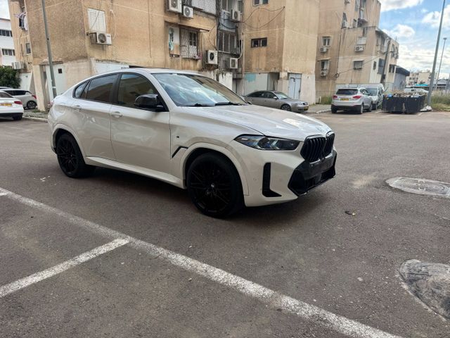ב מ וו X6