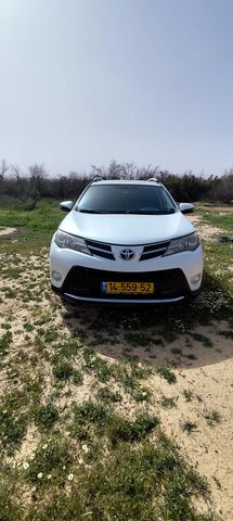 מודעת רכב טויוטה RAV4