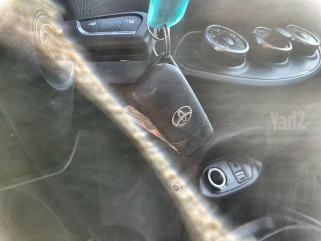 טויוטה יאריס