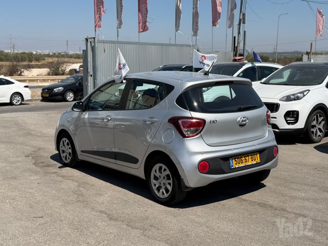 יונדאי i10
