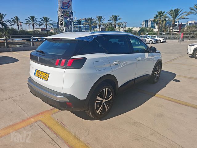 פיג'ו 3008