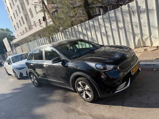 קיה נירו