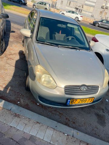 יונדאי אקסנט i25